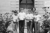 1975  -zleva Radim Kliment, Stanislav Bil, Karel Ondrouch, Milan Kořínek učitelka Vlasta Jandová-Šafářová